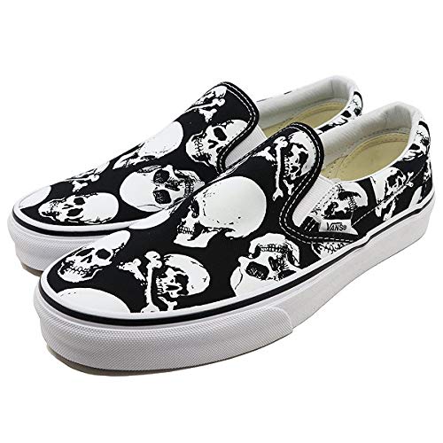 Skulls Black White